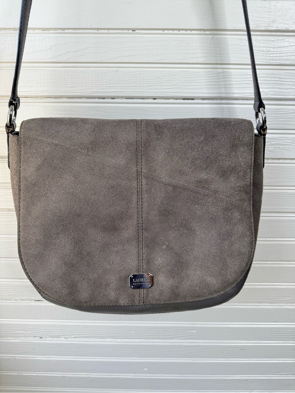 Lauren Ralph Lauren Cobden saddle shoulder bag . grey